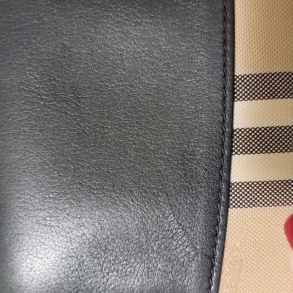 Burberry Black Leather and Beige Plaid Zipper Wallet - Picture 8 of 8